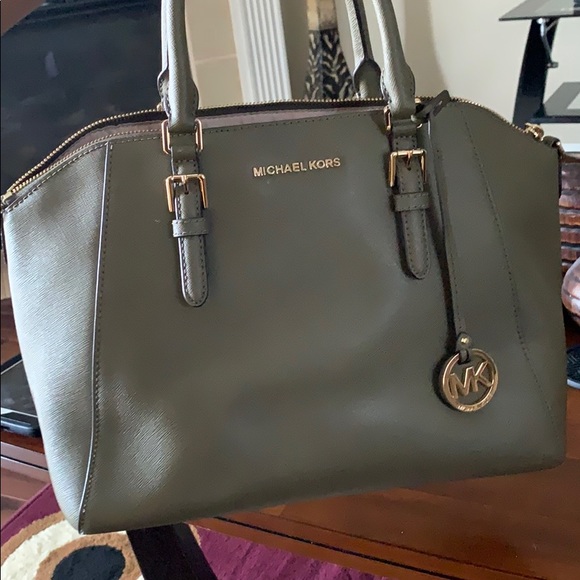 Michael Kors Purse - Picture 1 of 4